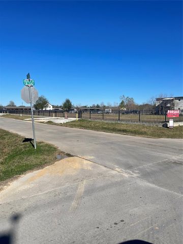 109 County Road 3580, Cleveland, TX 77327