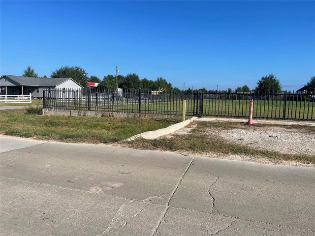 109 County Road 3580, Cleveland, TX 77327