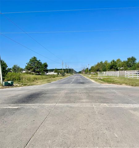 109 County Road 3580, Cleveland, TX 77327