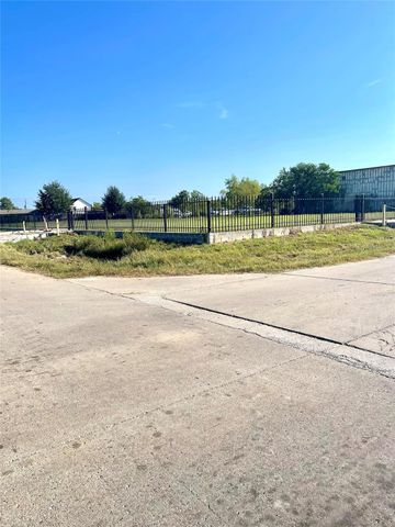 109 County Road 3580, Cleveland, TX 77327