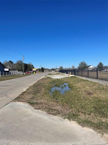 109 County Road 3580, Cleveland, TX 77327