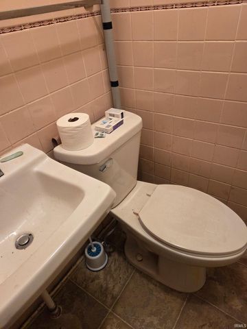 4197 E State Road 58, Bloomfield, IN 47424