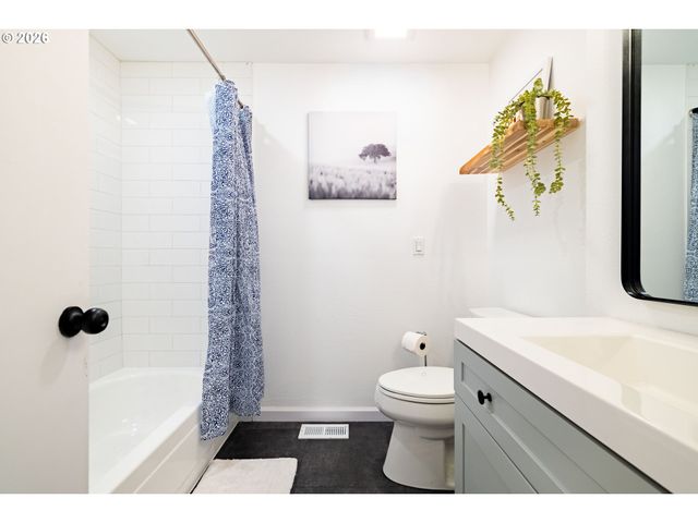 1880 Sw HEINEY Rd, Gresham, OR 97080