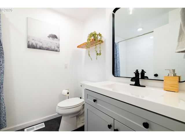 1880 Sw HEINEY Rd, Gresham, OR 97080