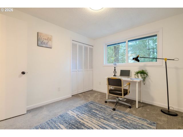 1880 Sw HEINEY Rd, Gresham, OR 97080