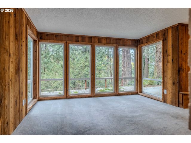 1880 Sw HEINEY Rd, Gresham, OR 97080