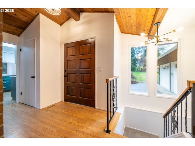 1880 Sw HEINEY Rd, Gresham, OR 97080