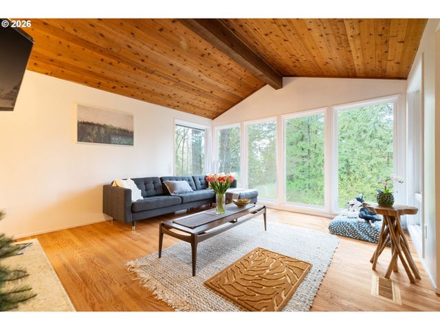 1880 Sw HEINEY Rd, Gresham, OR 97080