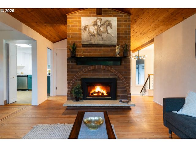 1880 Sw HEINEY Rd, Gresham, OR 97080