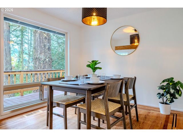 1880 Sw HEINEY Rd, Gresham, OR 97080