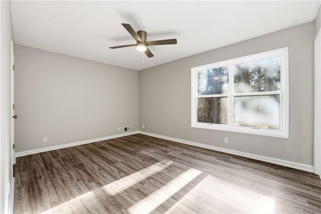 241 Summer Pond Trail, Lawrenceville, GA 30046