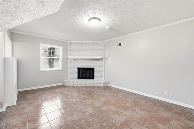 241 Summer Pond Trail, Lawrenceville, GA 30046