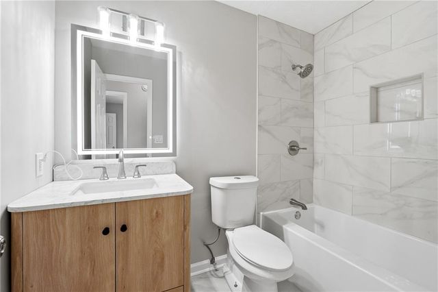 241 Summer Pond Trail, Lawrenceville, GA 30046