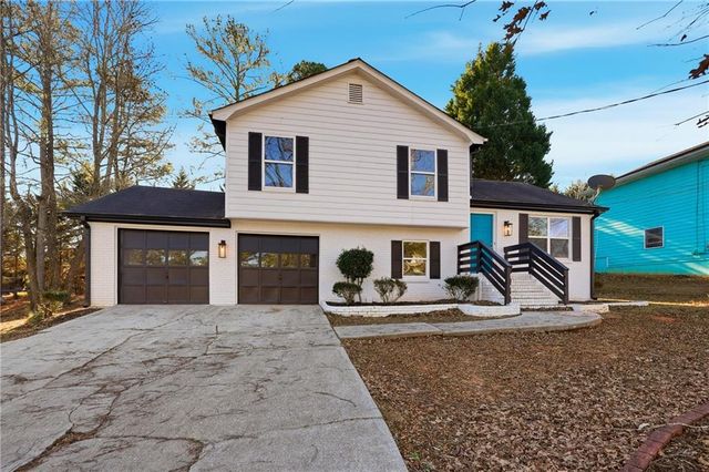 241 Summer Pond Trail, Lawrenceville, GA 30046