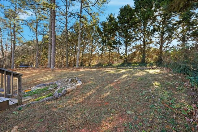241 Summer Pond Trail, Lawrenceville, GA 30046