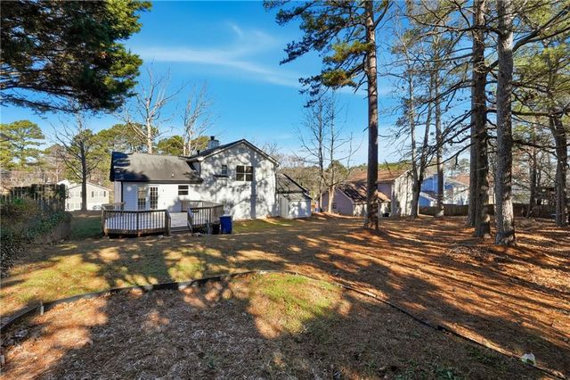 241 Summer Pond Trail, Lawrenceville, GA 30046