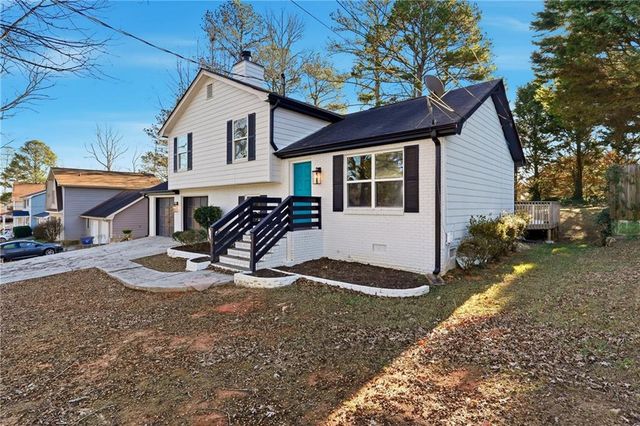 241 Summer Pond Trail, Lawrenceville, GA 30046