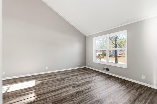 241 Summer Pond Trail, Lawrenceville, GA 30046
