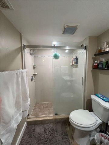 8977 Wiles Rd 208, Coral Springs, FL 33067