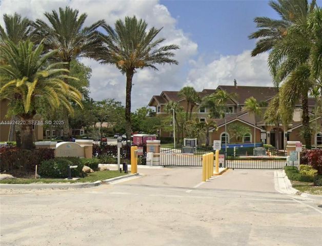 8977 Wiles Rd 208, Coral Springs, FL 33067