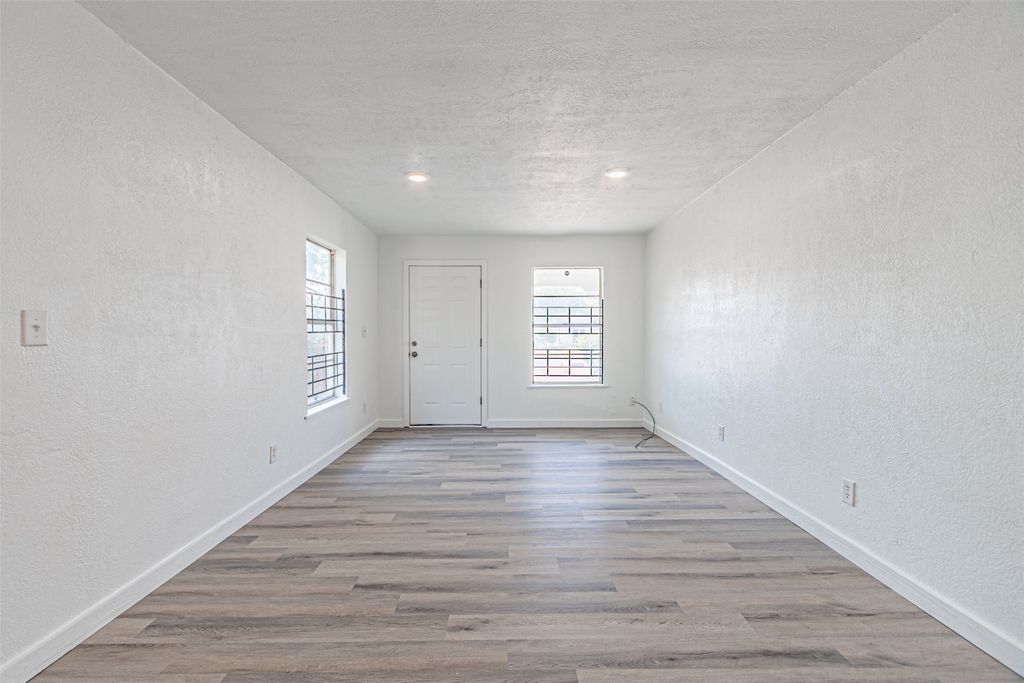 5406 Houghton Avenue, Fort Worth, TX 76107 — photo 2