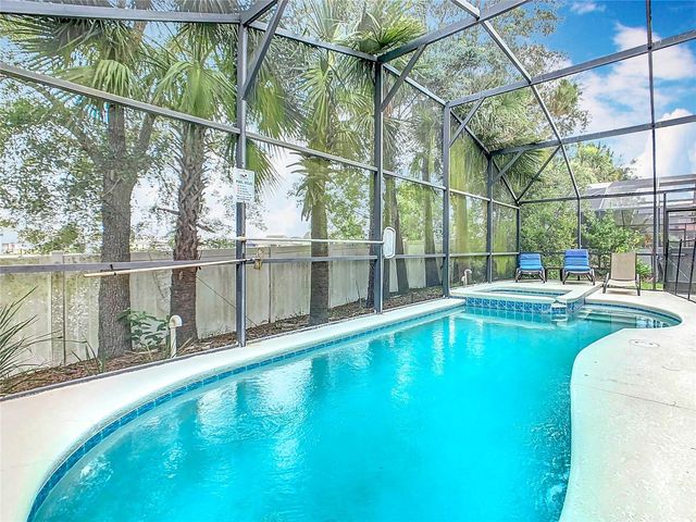 512 VIOLA DR, Davenport, FL 33837