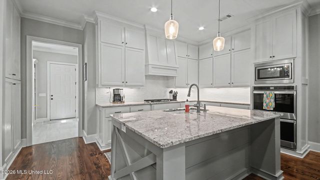 114 First Colony Boulevard, Madison, MS 39110