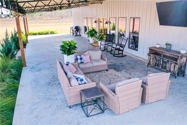 2064 N Hwy 121, Bristol, GA 31518