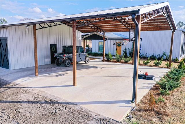 2064 N Hwy 121, Bristol, GA 31518