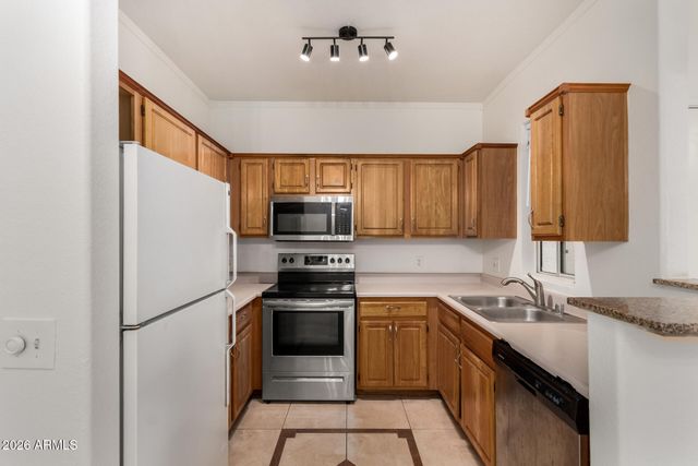 2929 W YORKSHIRE Drive 1093, Phoenix, AZ 85027