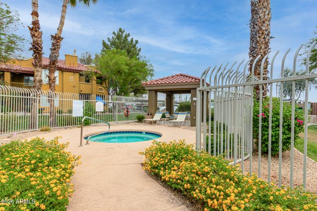 2929 W YORKSHIRE Drive 1093, Phoenix, AZ 85027