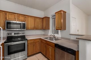 2929 W YORKSHIRE Drive 1093, Phoenix, AZ 85027