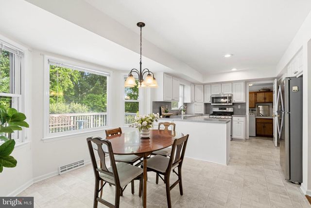 51 SNAPDRAGON DR, Newtown, PA 18940