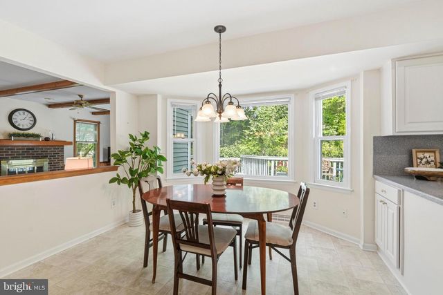 51 SNAPDRAGON DR, Newtown, PA 18940