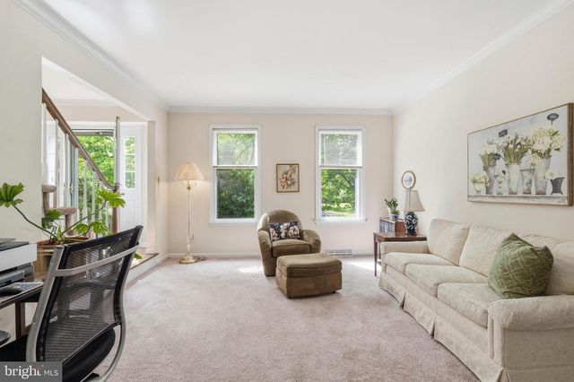 51 SNAPDRAGON DR, Newtown, PA 18940