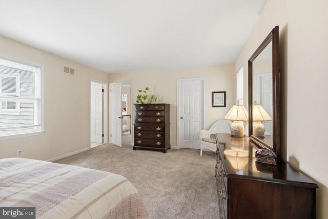 51 SNAPDRAGON DR, Newtown, PA 18940