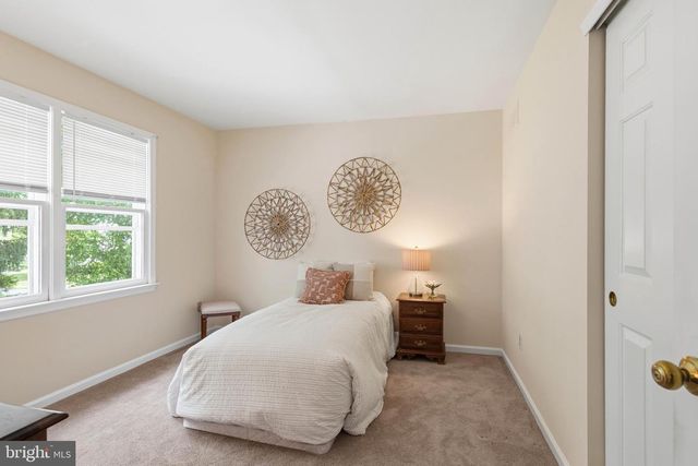 51 SNAPDRAGON DR, Newtown, PA 18940