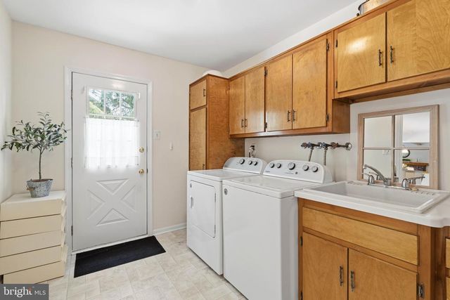 51 SNAPDRAGON DR, Newtown, PA 18940