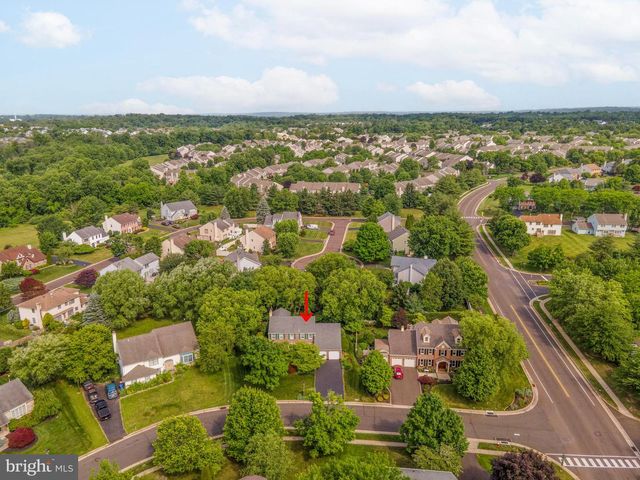 51 SNAPDRAGON DR, Newtown, PA 18940