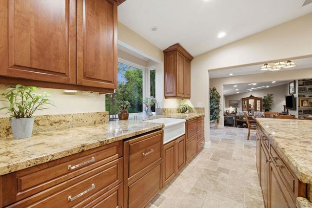 13327 Calle Colina, Poway, CA 92064