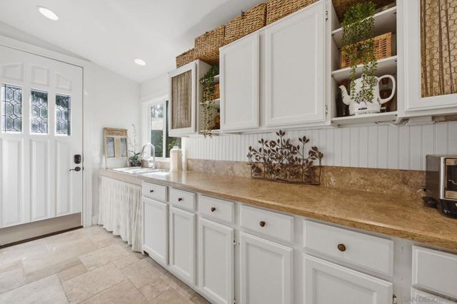 13327 Calle Colina, Poway, CA 92064