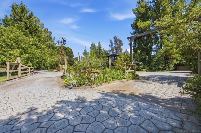 13327 Calle Colina, Poway, CA 92064