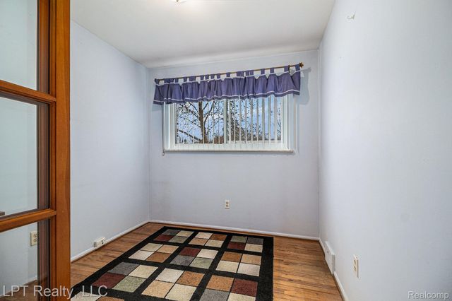 2160 Malvina Street, Lincoln Park, MI 48146