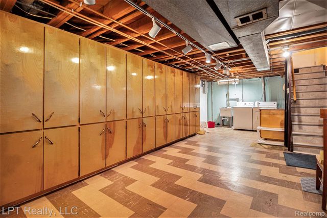 2160 Malvina Street, Lincoln Park, MI 48146