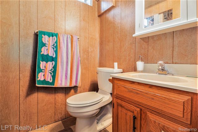 2160 Malvina Street, Lincoln Park, MI 48146