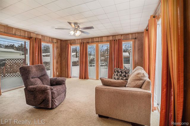 2160 Malvina Street, Lincoln Park, MI 48146