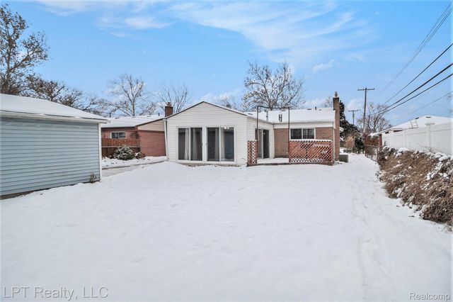 2160 Malvina Street, Lincoln Park, MI 48146