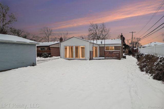 2160 Malvina Street, Lincoln Park, MI 48146