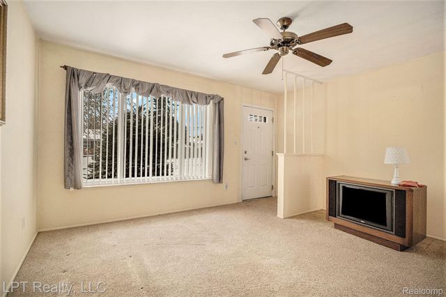 2160 Malvina Street, Lincoln Park, MI 48146