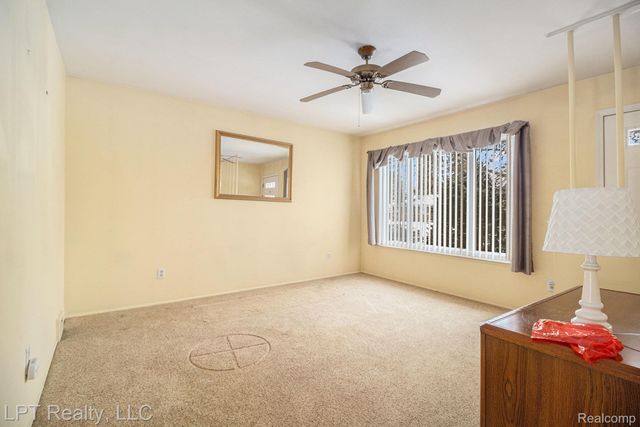 2160 Malvina Street, Lincoln Park, MI 48146